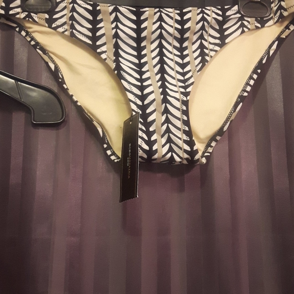 2 piece - Picture 3 of 4